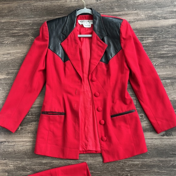 Neiman Marcus Vintage | Blazer and Skirt Set (4) - Picture 3 of 11